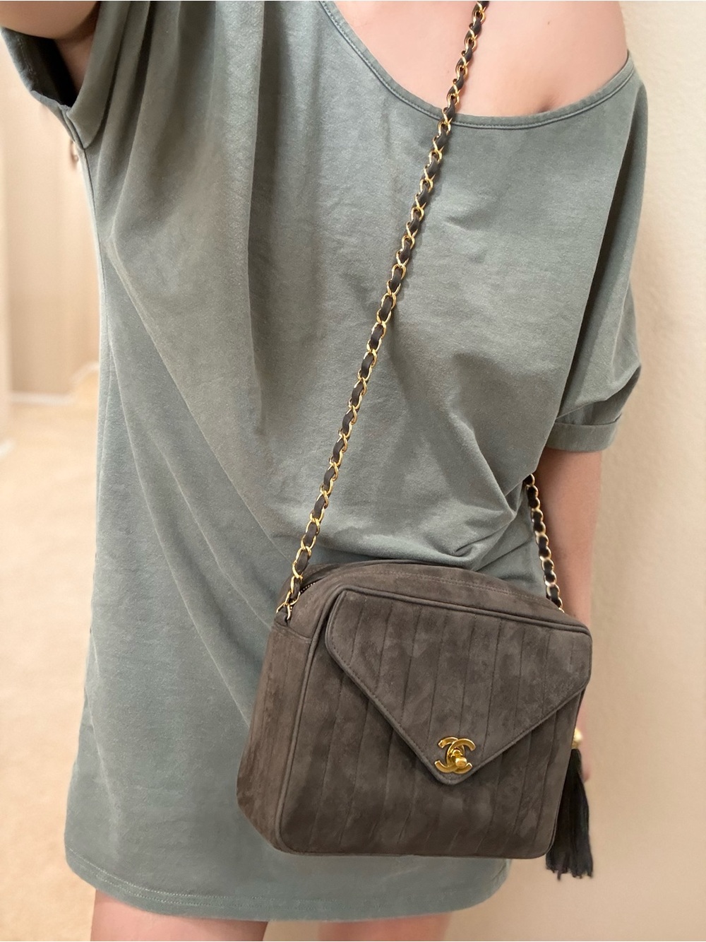Chanel Brown Suede Camera Shoulder Bag Vintage - Picture 16 of 16
